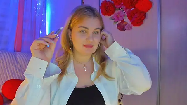 CoraSwon online show from March 10, 9:40 pm