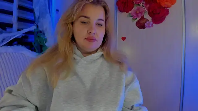 CoraSwon online show from November 2, 10:23 pm