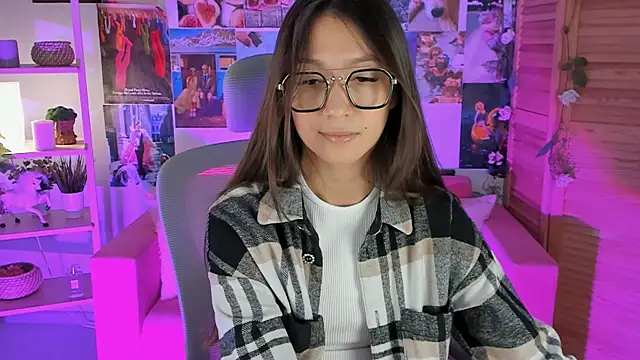 LanaBaker online show from January 3, 6:01 am