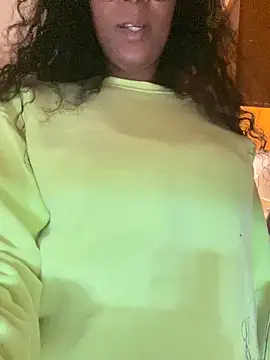 Snapshot of KLoveeee chatting on January 9, 1:29 am KLoveeee online show from January 9, 1:29 am