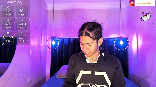 Maxim-Walker online show from October 22, 3:18 am