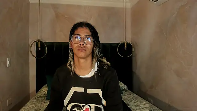 Maxim-Walker online show from November 27, 2:57 am