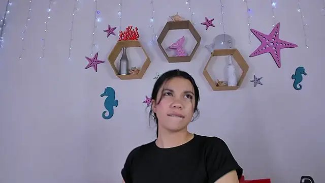 Emiily Parkerr online show from March 20, 9:15 am