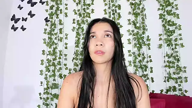 Emiily Parkerr online show from February 12, 3:01 am