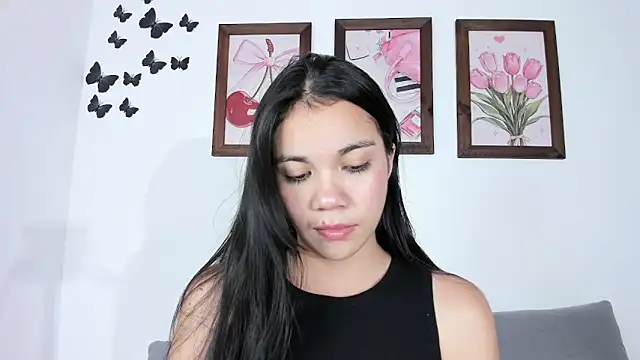 Emiily Parkerr online show from March 26, 11:10 pm