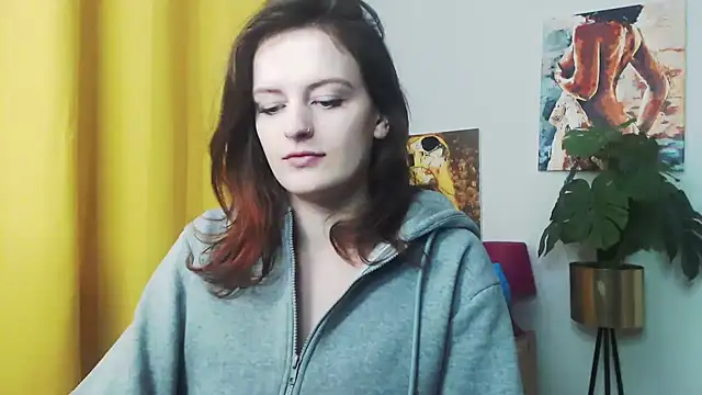 Snapshot of juicyNadine chatting on December 19, 6:23 am juicyNadine online show from December 19, 6:23 am