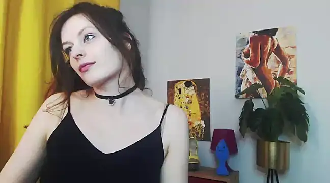 Snapshot of juicyNadine chatting on February 5, 9:25 am juicyNadine online show from February 5, 9:25 am