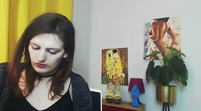 Snapshot of juicyNadine chatting on February 5, 12:27 pm juicyNadine online show from February 5, 12:27 pm