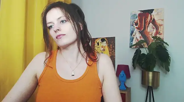 Snapshot of juicyNadine chatting on February 6, 9:11 am juicyNadine online show from February 6, 9:11 am