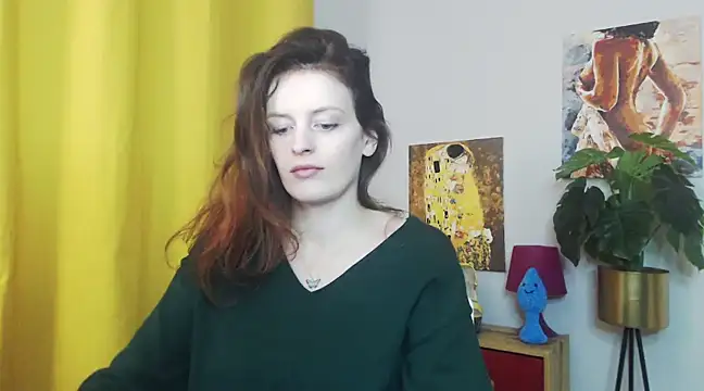 Snapshot of juicyNadine chatting on February 10, 6:09 am juicyNadine online show from February 10, 6:09 am