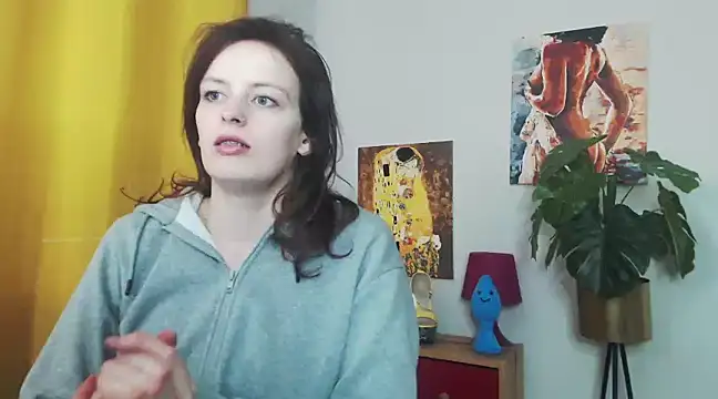 Snapshot of juicyNadine chatting on February 22, 7:12 am juicyNadine online show from February 22, 7:12 am