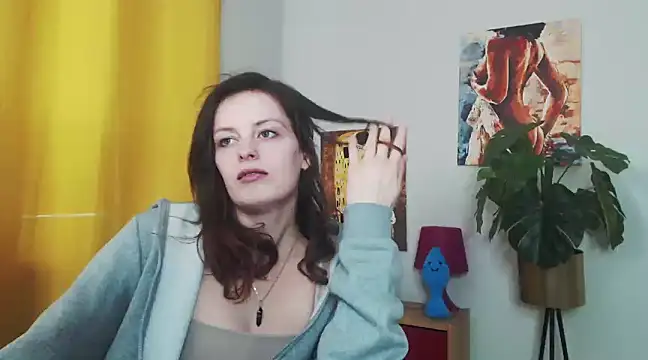 Snapshot of juicyNadine chatting on February 22, 10:18 am juicyNadine online show from February 22, 10:18 am