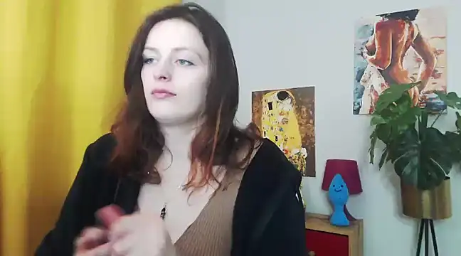 Snapshot of juicyNadine chatting on February 24, 6:16 am juicyNadine online show from February 24, 6:16 am