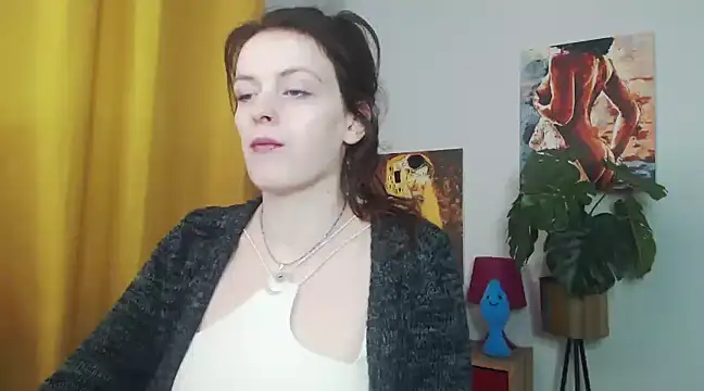 Snapshot of juicyNadine chatting on February 28, 6:21 am juicyNadine online show from February 28, 6:21 am