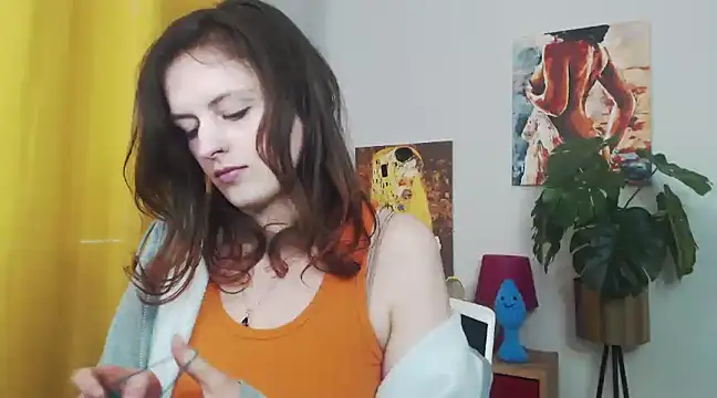 Snapshot of juicyNadine chatting on March 6, 9:25 am juicyNadine online show from March 6, 9:25 am