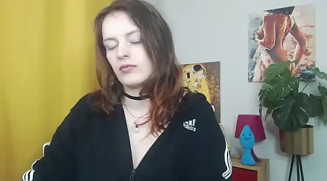 Snapshot of juicyNadine chatting on March 12, 6:18 am juicyNadine online show from March 12, 6:18 am