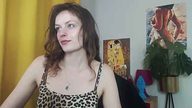 Snapshot of juicyNadine chatting on September 11, 4:45 am juicyNadine online show from September 11, 4:45 am