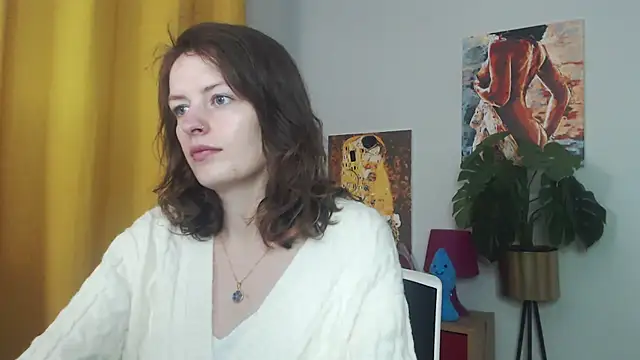 Snapshot of juicyNadine chatting on October 7, 4:42 am juicyNadine online show from October 7, 4:42 am