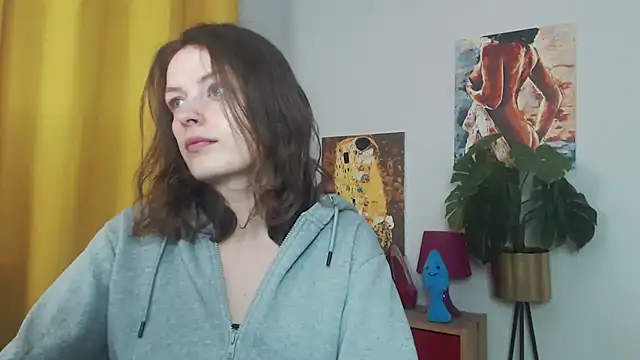 Snapshot of juicyNadine chatting on October 8, 4:43 am juicyNadine online show from October 8, 4:43 am