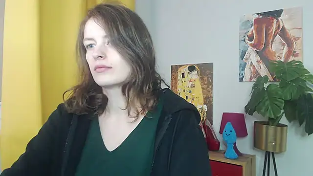 Snapshot of juicyNadine chatting on November 5, 5:40 am juicyNadine online show from November 5, 5:40 am