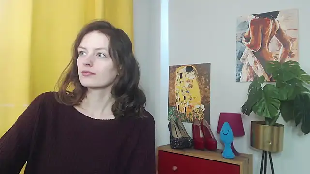 Snapshot of juicyNadine chatting on November 8, 8:25 am juicyNadine online show from November 8, 8:25 am