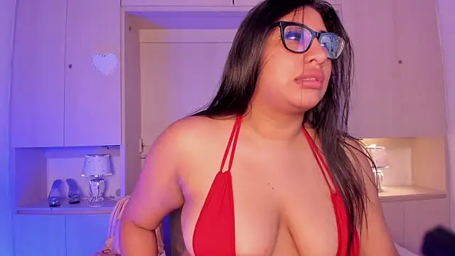 Snapshot of CANDYGABYY chatting on April 1, 8:06 pm CANDYGABYY online show from April 1, 8:06 pm