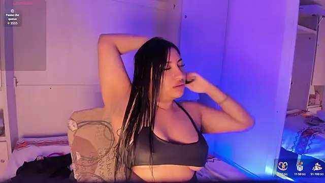 Snapshot of CANDYGABYY chatting on April 18, 8:09 pm CANDYGABYY online show from April 18, 8:09 pm