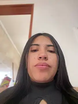 Snapshot of SaritaHot_69 chatting on December 22, 3:44 pm SaritaHot 69 online show from December 22, 3:44 pm