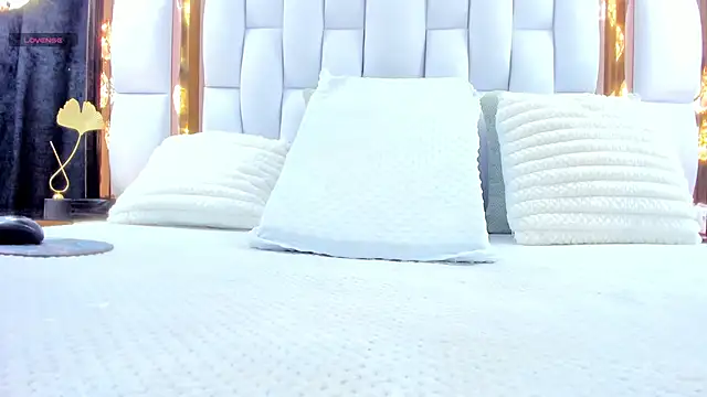 RileySweett online show from October 28, 12:09 pm