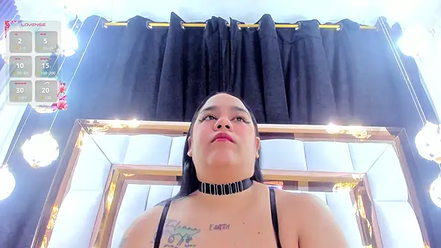 RileySweett online show from January 10, 11:45 am