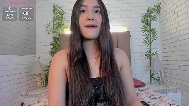 paulina sweett  online show from January 23, 1:35 pm