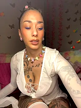 Chachou000 online show from October 10, 1:43 pm