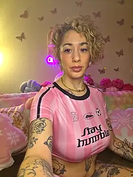 Chachou000 online show from December 17, 7:09 pm