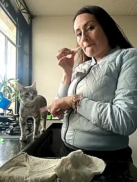 LuisaFernanda170823 online show from March 25, 8:37 pm