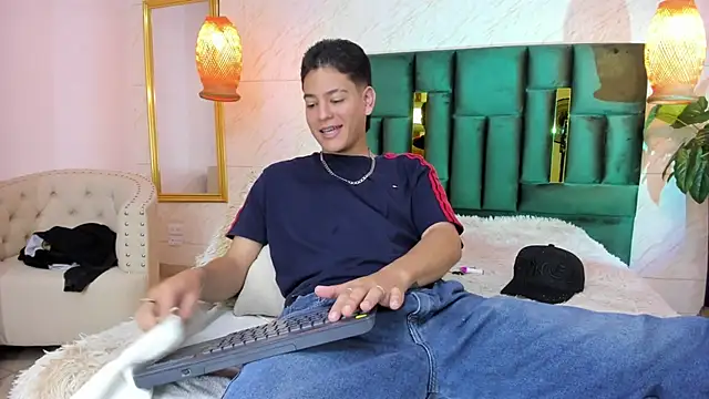 Levy Steve online show from November 30, 4:38 am