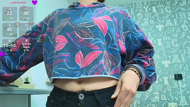 Snapshot of Lindsey8 chatting on October 20, 12:05 pm Lindsey8 online show from October 20, 12:05 pm