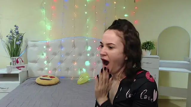 KaraCriegs online show from January 20, 3:59 am