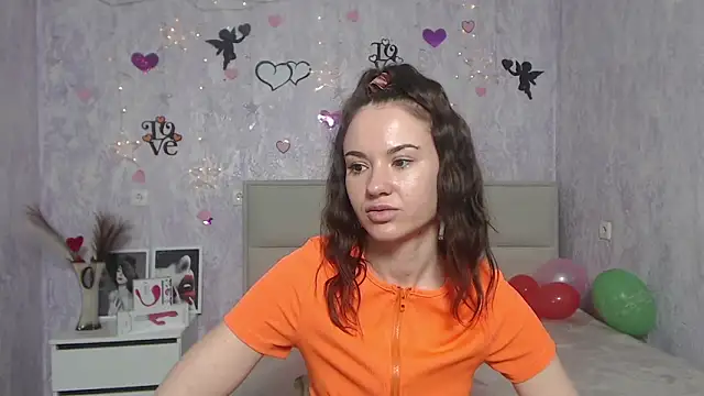 KaraCriegs online show from February 3, 9:50 pm