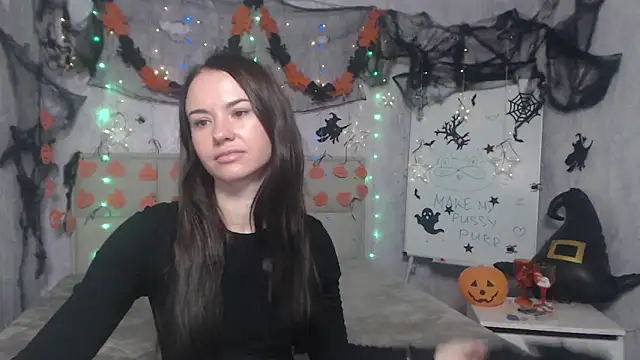 KaraCriegs online show from October 31, 6:31 pm