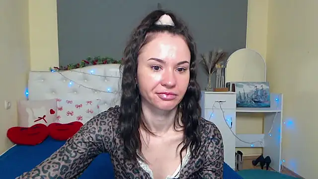 KaraCriegs online show from January 15, 6:33 pm