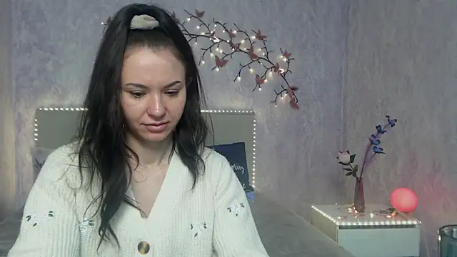 KaraCriegs online show from February 22, 6:50 pm