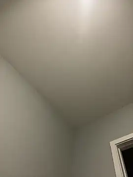 Snapshot of caliguy37 chatting on February 12, 2:06 am caliguy37 online show from February 12, 2:06 am