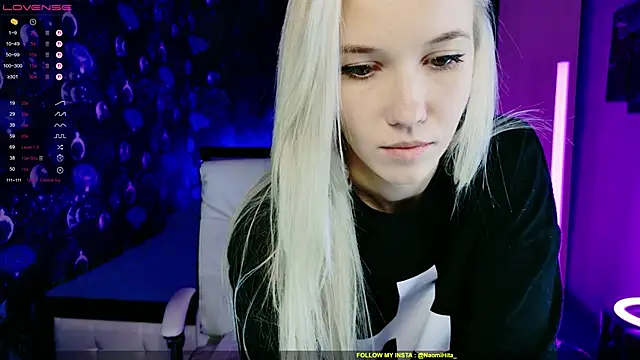 Snapshot of ShhhO_O chatting on October 5, 12:03 pm ShhhO O online show from October 5, 12:03 pm