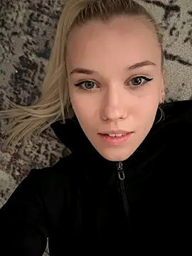 Snapshot of ShhhO_O chatting on October 8, 6:00 am ShhhO O online show from October 8, 6:00 am