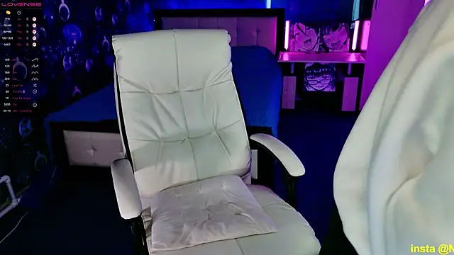 Snapshot of ShhhO_O chatting on October 19, 12:50 pm ShhhO O online show from October 19, 12:50 pm