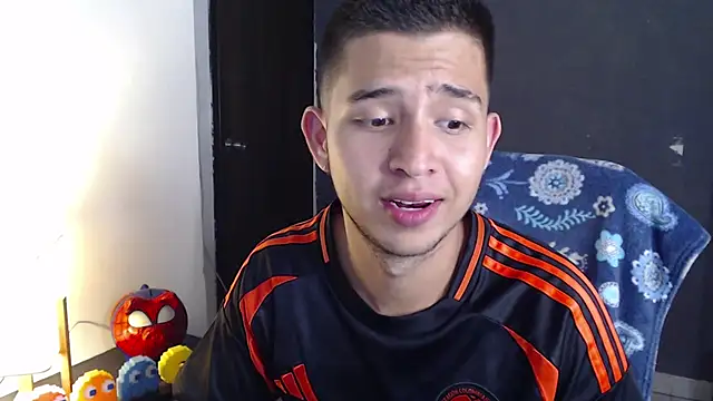 Snapshot of harold_18_ chatting on February 24, 7:23 pm harold 18 online show from February 24, 7:23 pm