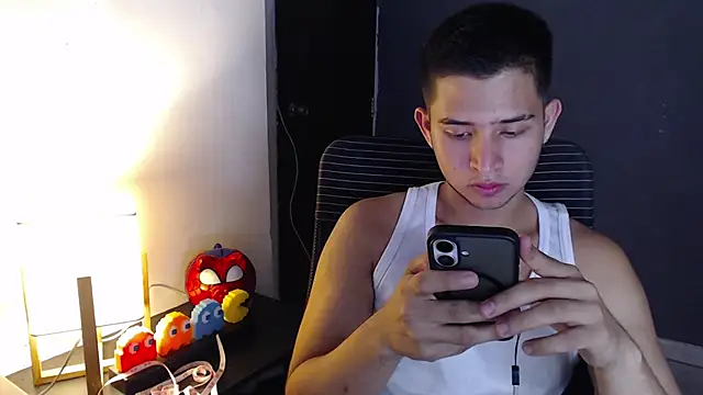 Snapshot of harold_18_ chatting on March 3, 6:36 pm harold 18 online show from March 3, 6:36 pm