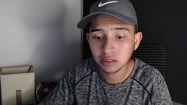 Snapshot of harold_18_ chatting on April 7, 5:46 pm harold 18 online show from April 7, 5:46 pm