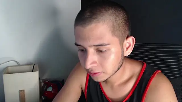 Snapshot of harold_18_ chatting on April 14, 6:36 pm harold 18 online show from April 14, 6:36 pm