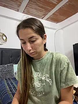 Snapshot of Iris_love18 chatting on March 4, 11:51 am Iris love18 online show from March 4, 11:51 am